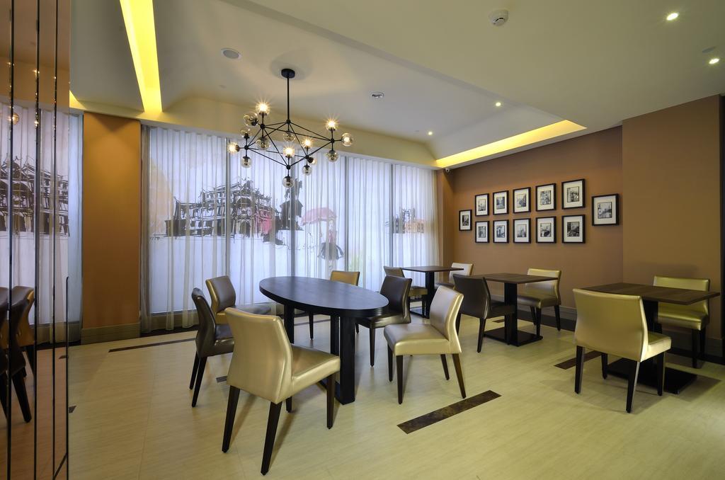 Stay Hotel - Taichung Yizhong Bagian luar foto