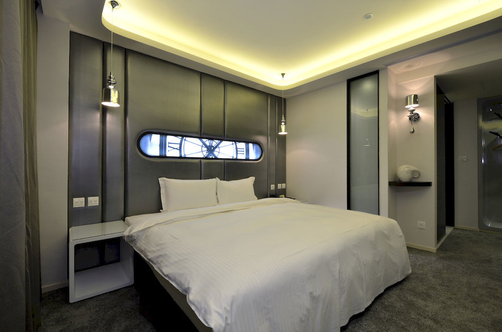 Stay Hotel - Taichung Yizhong Bagian luar foto